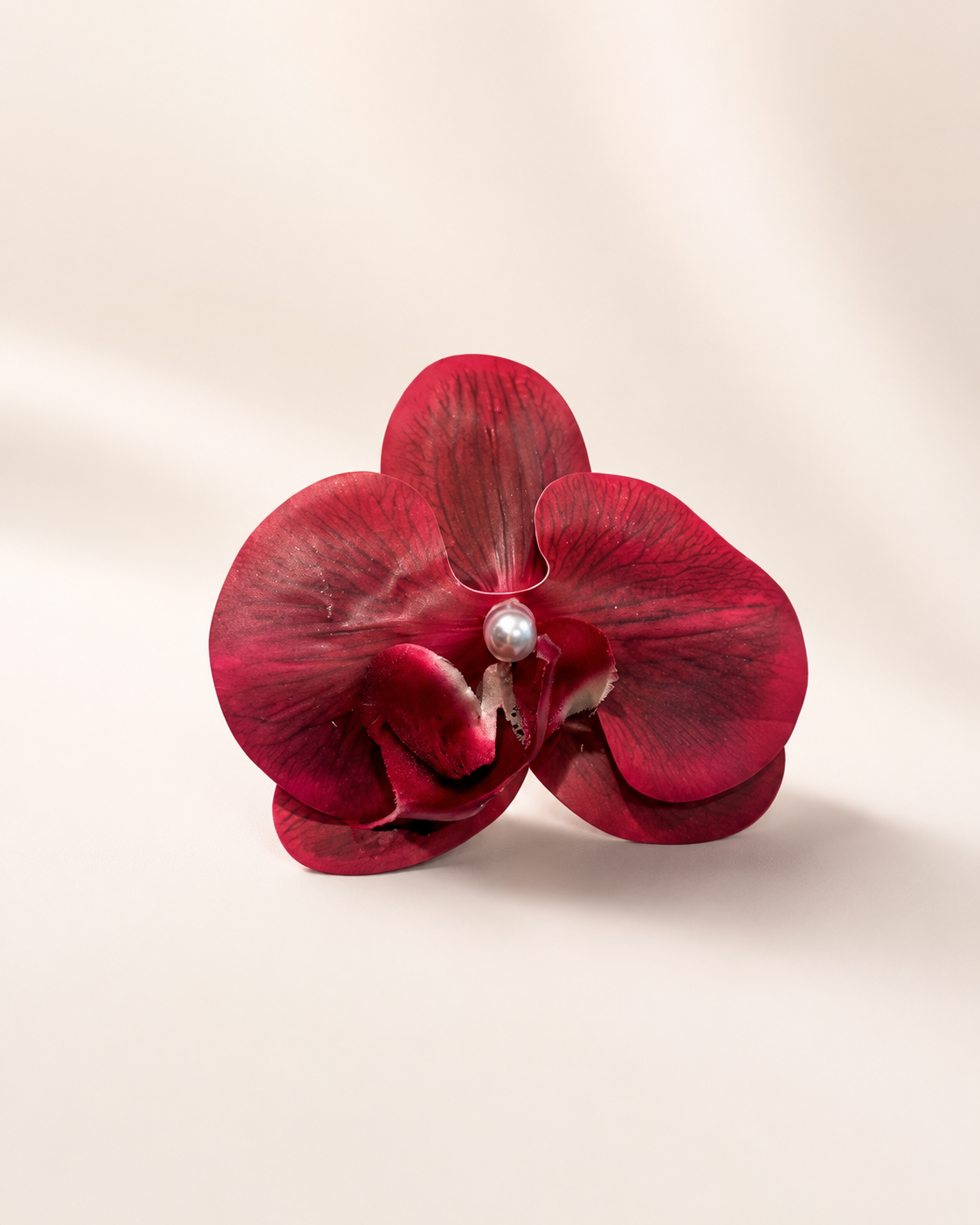Charm hoa lan đỏ 